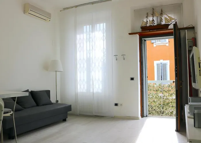 Design Canal Apartment